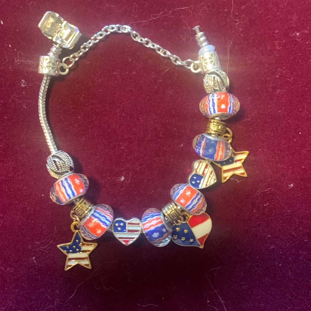Bracelet Patriotic “Military Wife” heart charms silver and gold tone.